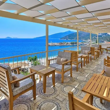 Pier House Hotel