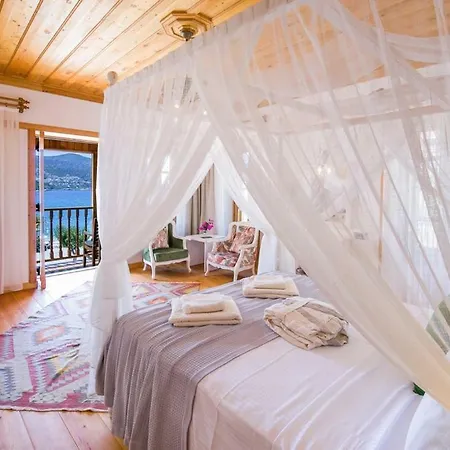 Pier House Hotell